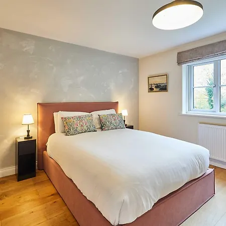 Host & - Foss Court * York